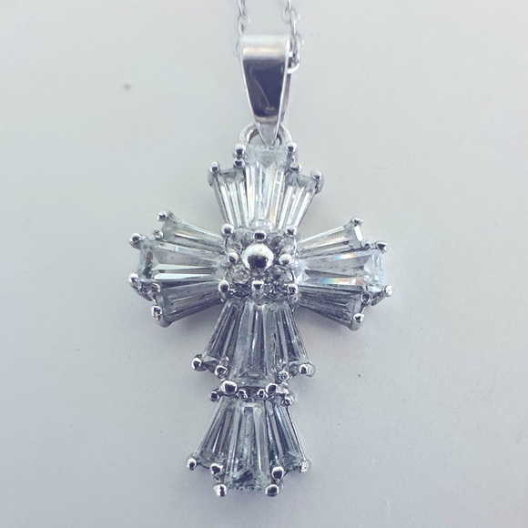 Silver Colored Rhinestone Cross 20” Chain - Picture 3 of 7